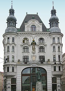 Lugeck, Figlmueller Vienna, Gutenberg Monument, Art Nouveau near Backer street